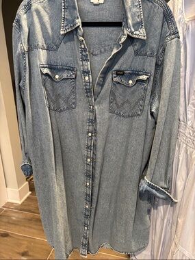 Wrangler Light Wash Denim Shirt Jacket Dress